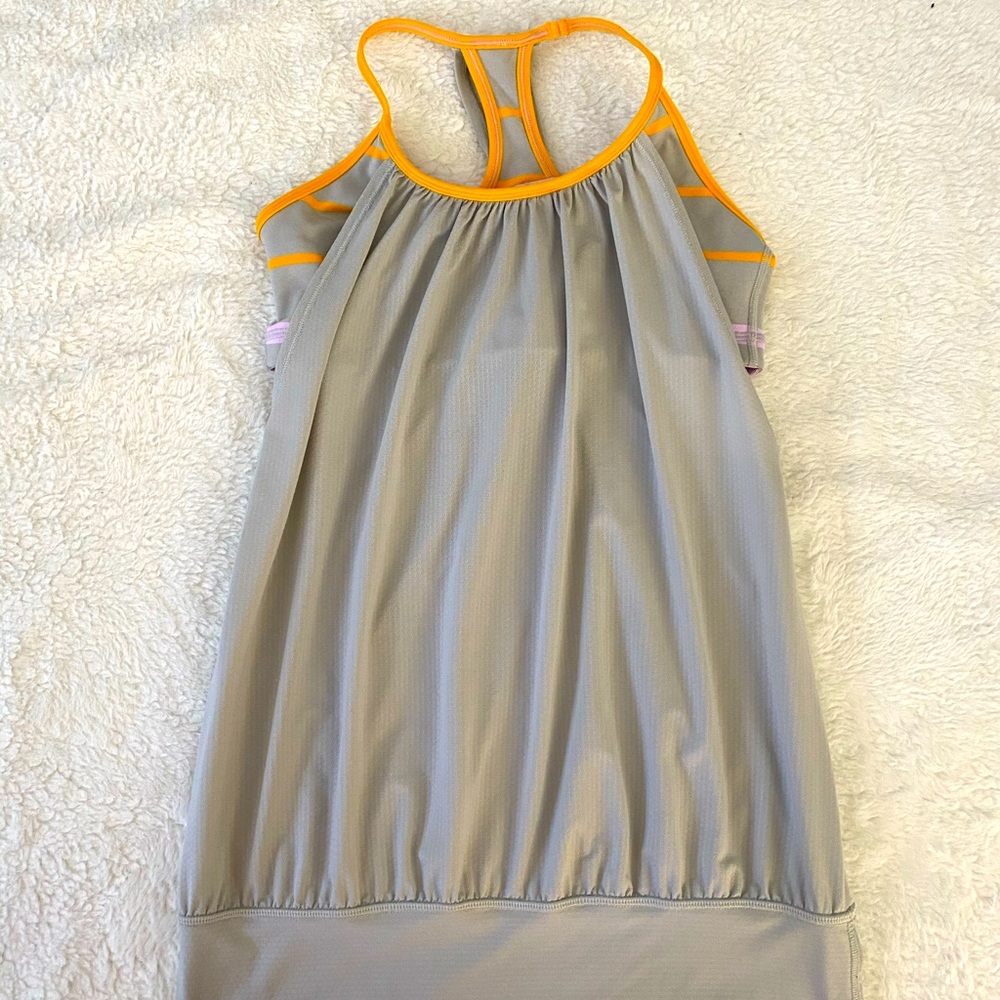 Lululemon tank